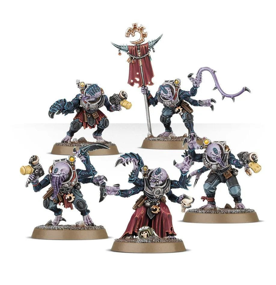 Painted Genestealer Cults Acolyte Hybrids with claws, tools and a cult banner