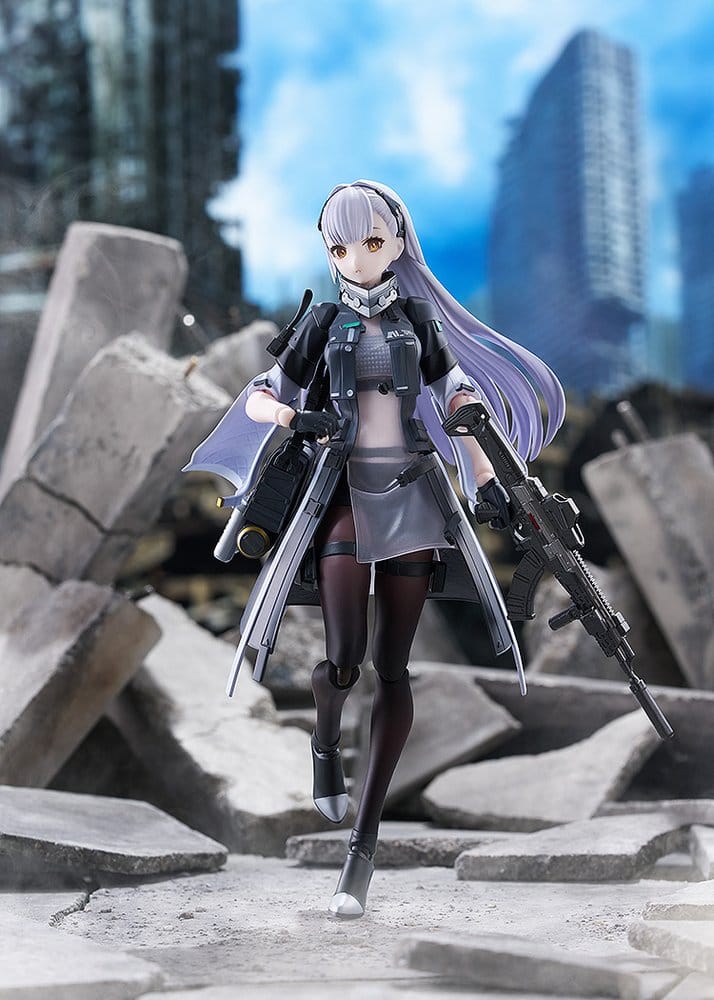 figma Tololo walking through city ruins with her rifle, Girls' Frontline 2: Exilium