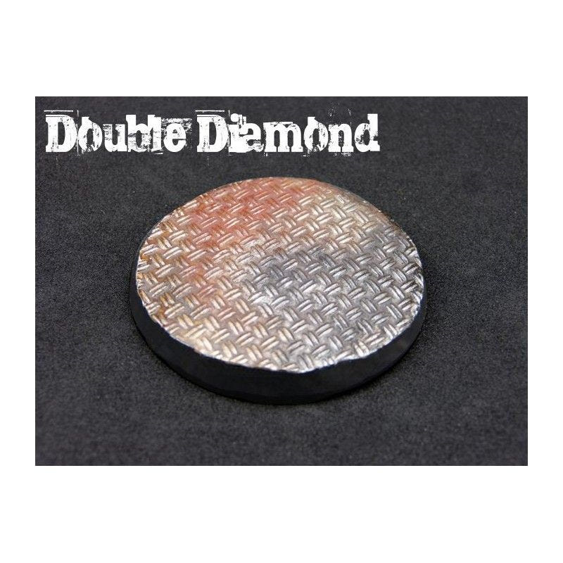 Painted round base textured with the Green Stuff World Double Diamond rolling pin