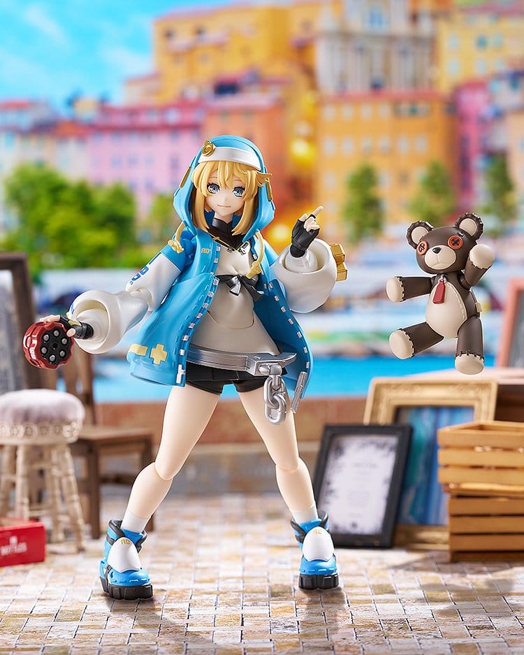 GUILTY GEAR -STRIVE- figma Bridget with yo-yo and Roger in a sunny harbour-town diorama
