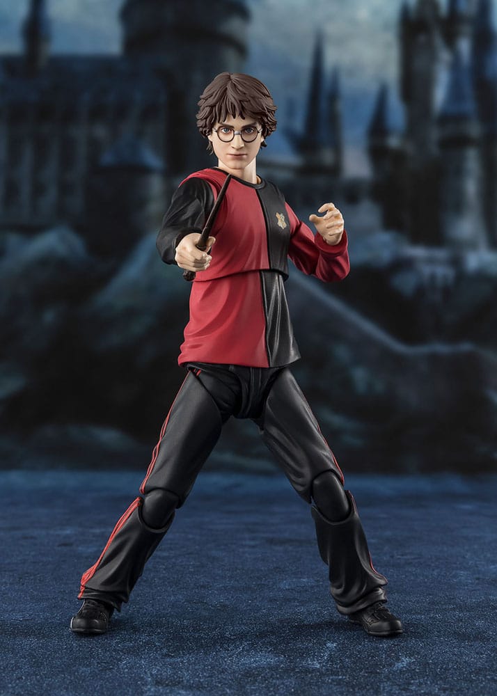Goblet of Fire Harry Potter S.H.Figuarts figure in a wide stance holding his wand