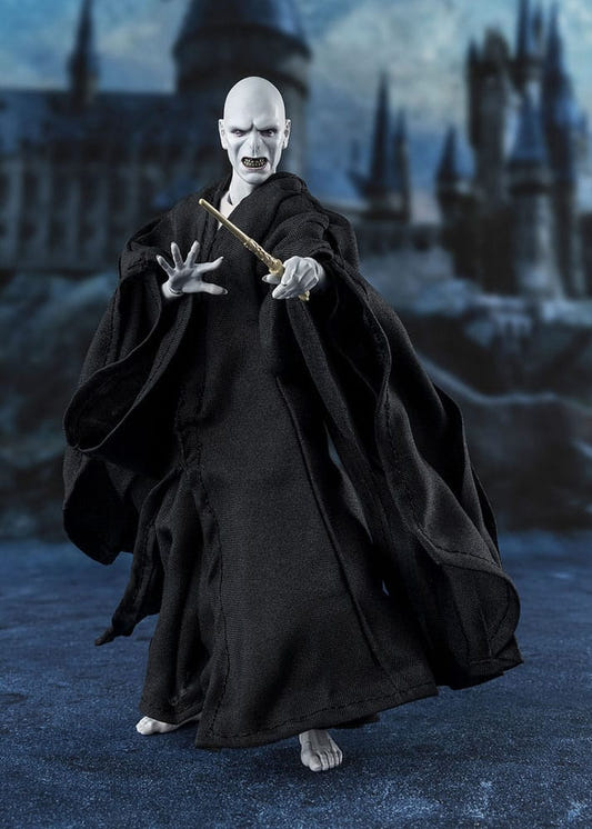 S.H.Figuarts Lord Voldemort figure in black cloth robes pointing his wand
