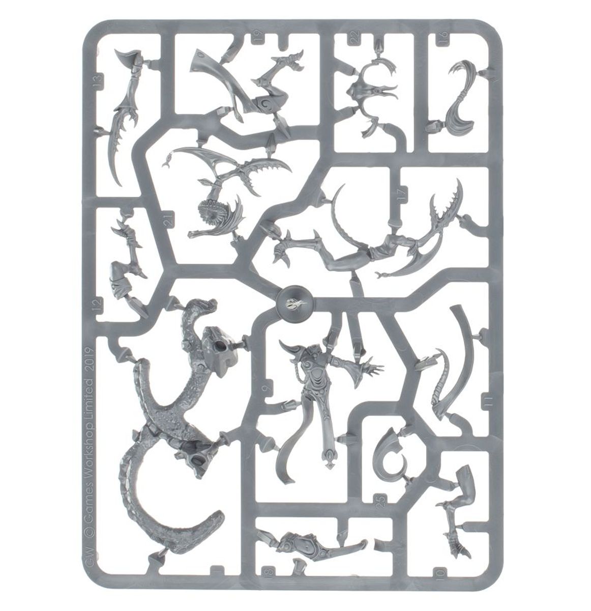 Warhammer Age of Sigmar Hedonites of Slaanesh: The Accursed Reflection miniatures kit — product image 14