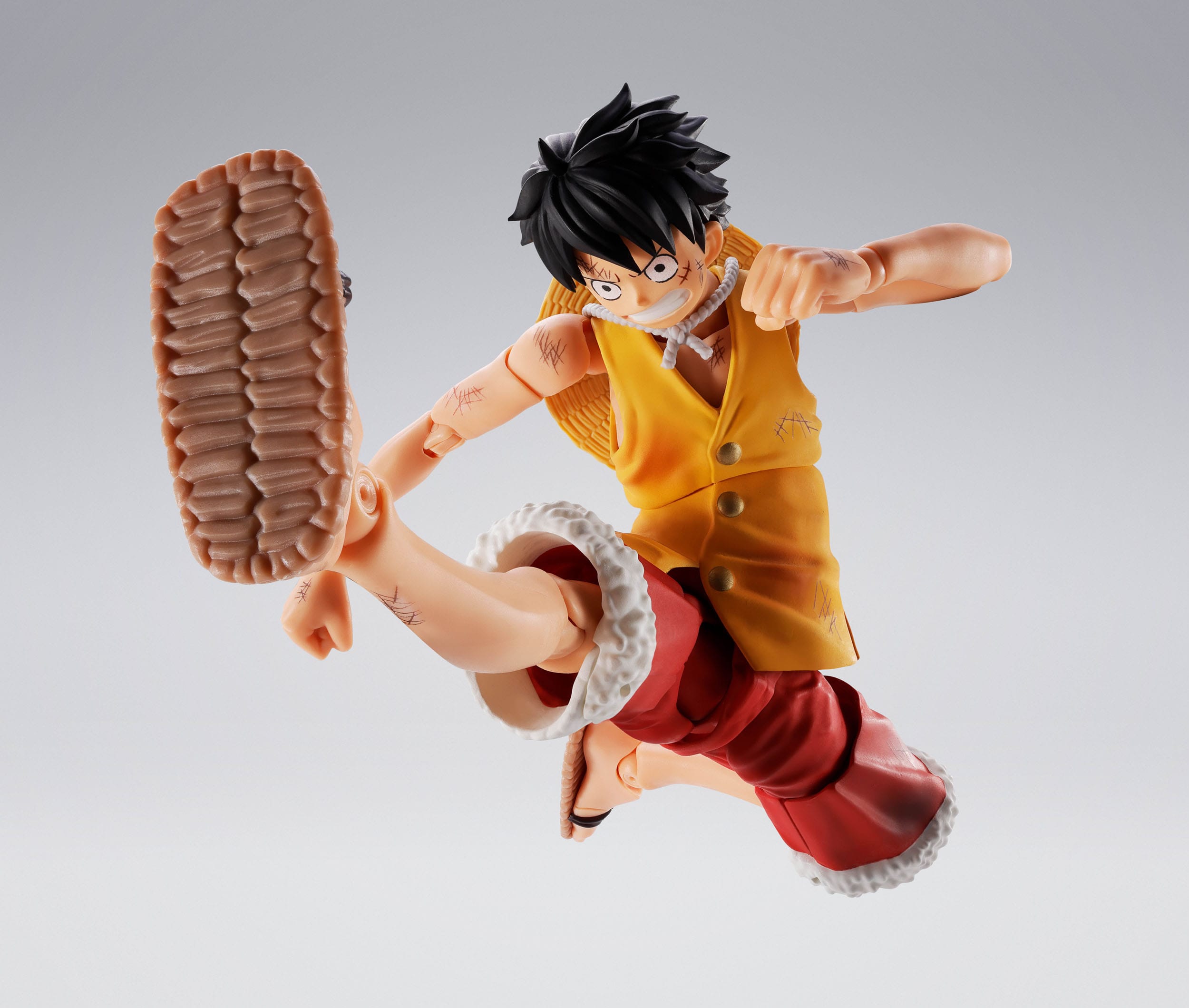 One Piece S.H.Figuarts Action Figure Monkey D. Luffy Marineford 15cm - Loaded Dice