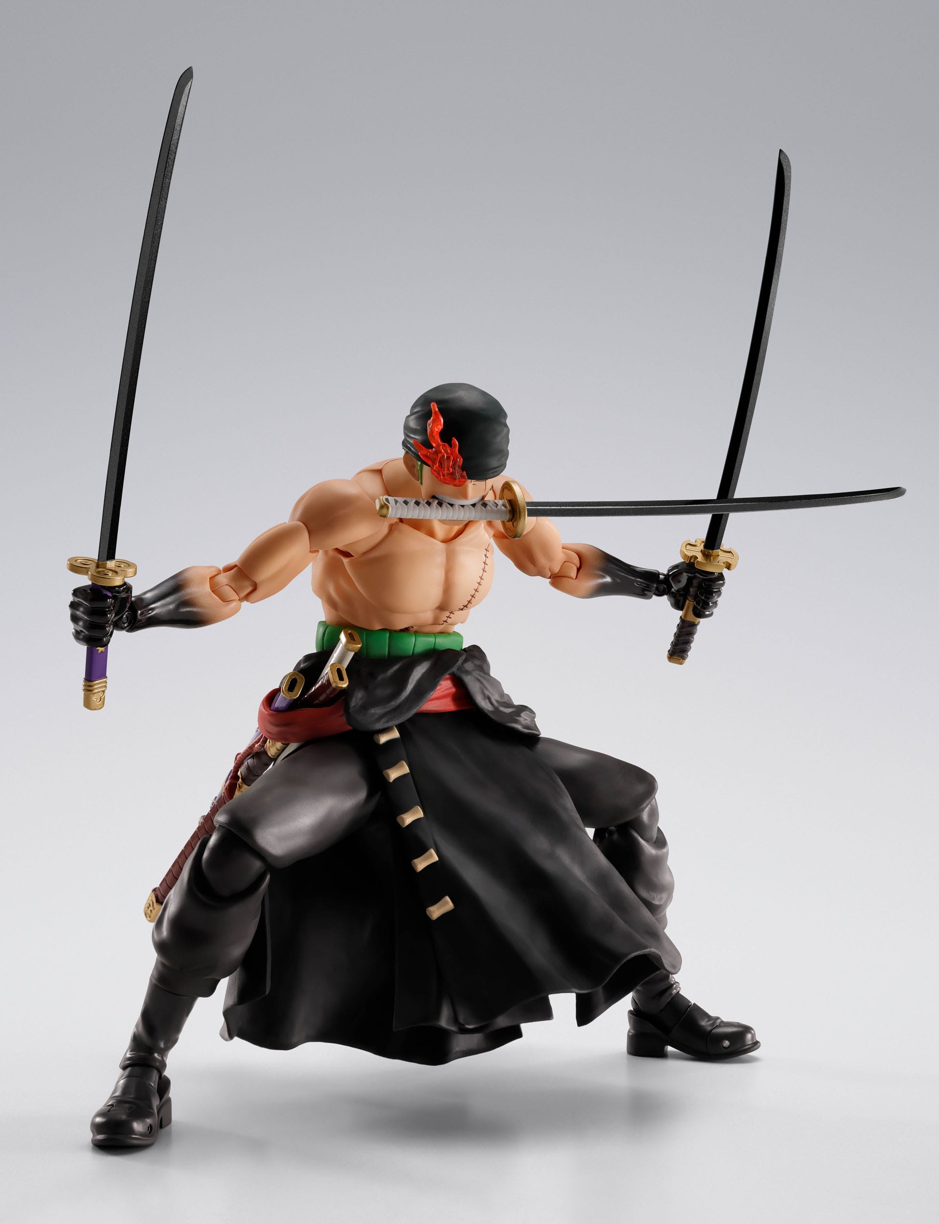 One Piece S.H.Figuarts Action Figure Roronoa Zoro The King of Hell 15cm - Loaded Dice