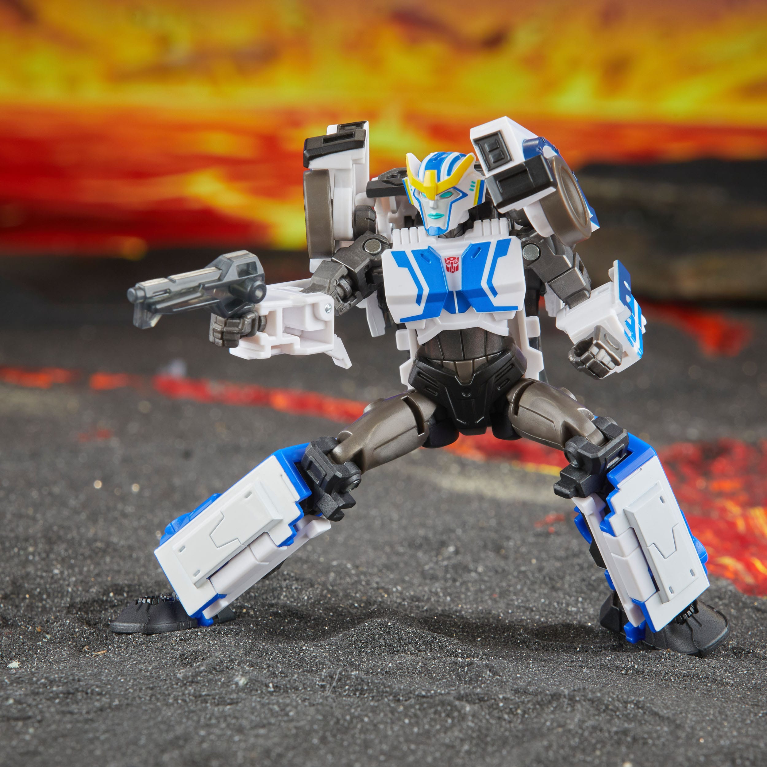 Transformers Generations Legacy United Deluxe Class Action Figure Robots in Disguise 2015 Universe Strongarm 14cm - Loaded Dice
