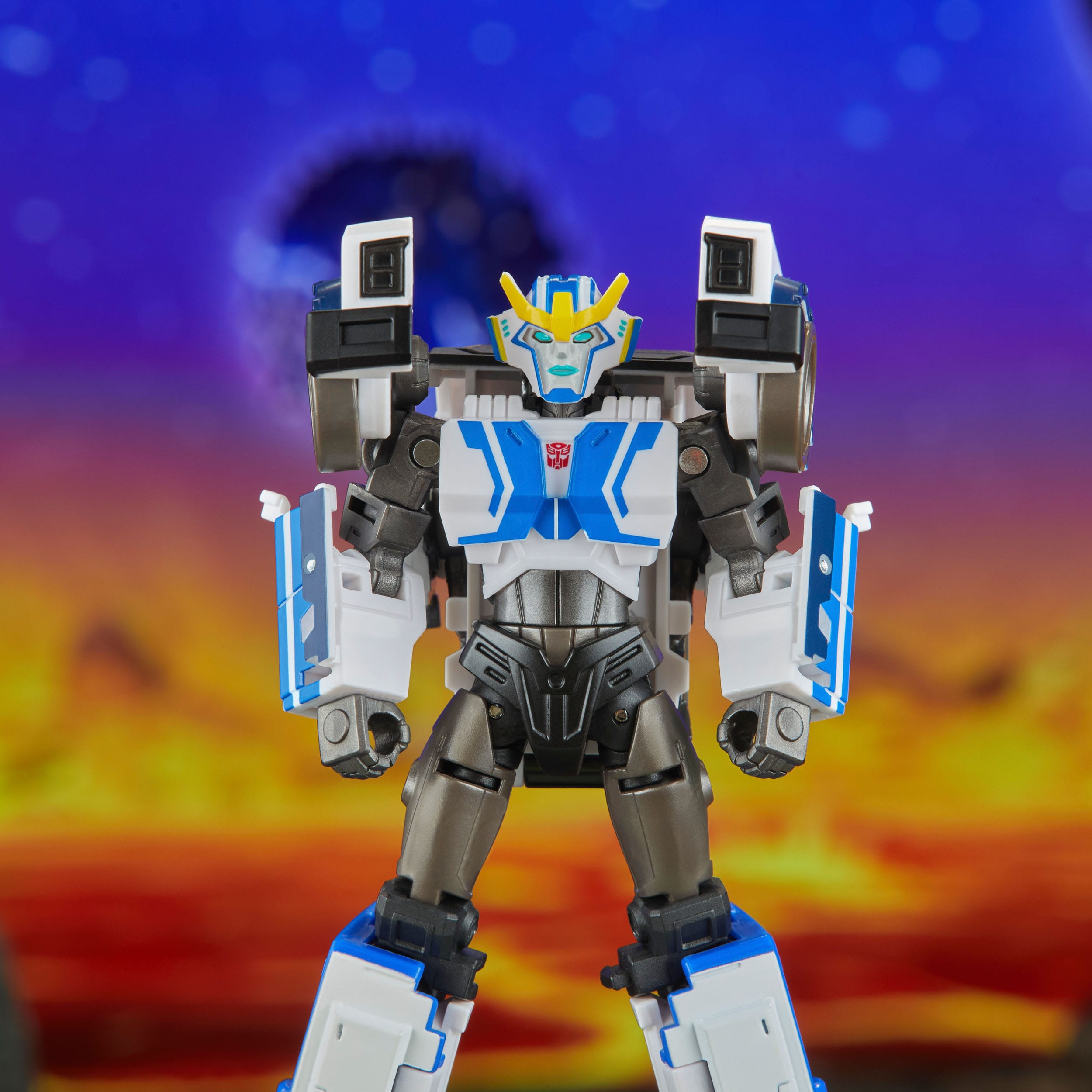 Transformers Generations Legacy United Deluxe Class Action Figure Robots in Disguise 2015 Universe Strongarm 14cm - Loaded Dice