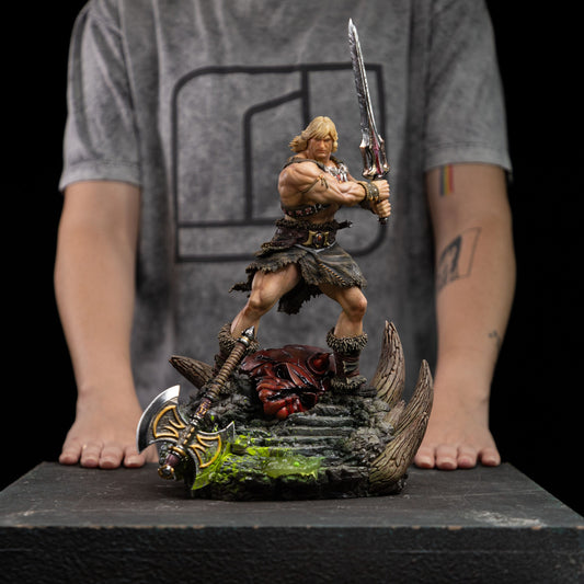 Masters of the Universe Deluxe Art Scale Statue 1/10 He-Man Unleashed 34 cm - Loaded Dice