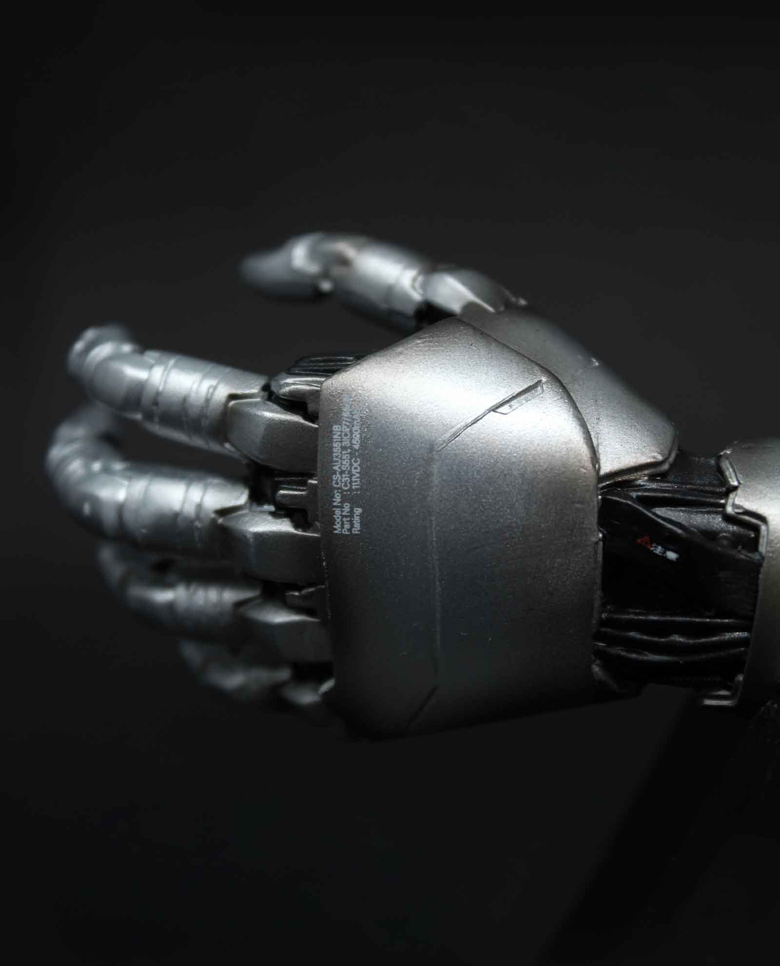 Cyberpunk: Edgerunners Replica Silverhand Arm 30cm - Loaded Dice
