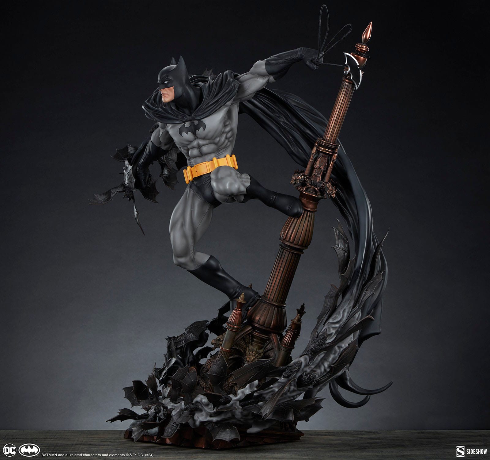 DC Comics Premium Format Statue Batman (Black Variant) Sideshow Exclusive 68 cm - Loaded Dice
