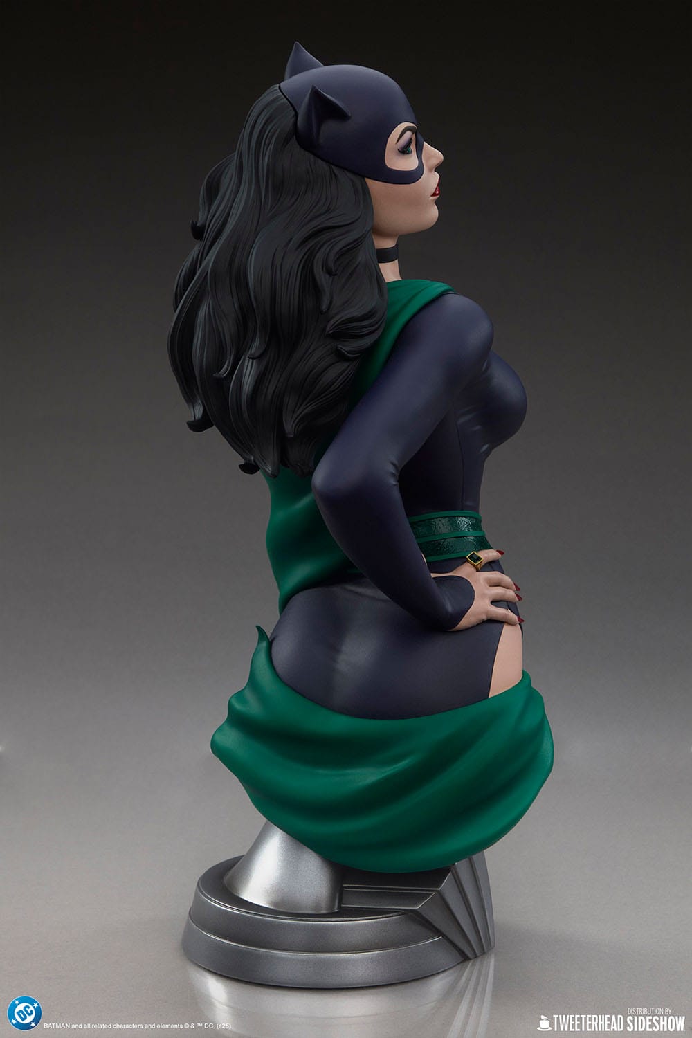 DC Comics Bust 1/3 Catwoman 39 cm ETA Jun 26 - Loaded Dice