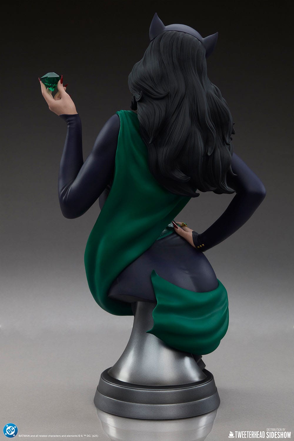 DC Comics Bust 1/3 Catwoman 39 cm ETA Jun 26 - Loaded Dice