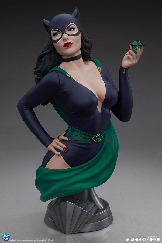 DC Comics Bust 1/3 Catwoman 39 cm ETA Jun 26 - Loaded Dice