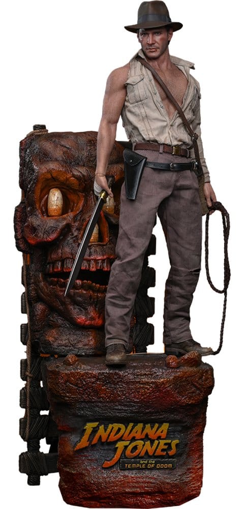 Hot Toys Indiana Jones Deluxe Version 1/6 figure standing on skull altar diorama base with roped planks