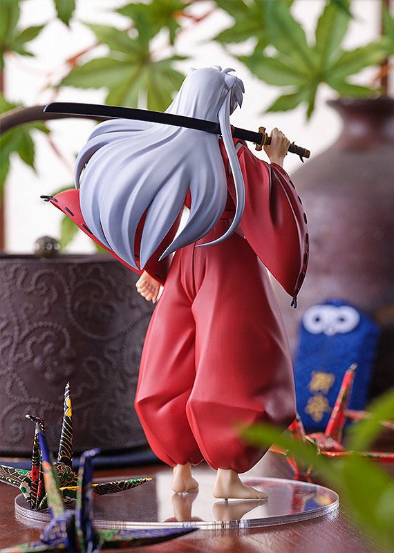 Pop Up Parade Inuyasha figure, rear view showing his long silver hair