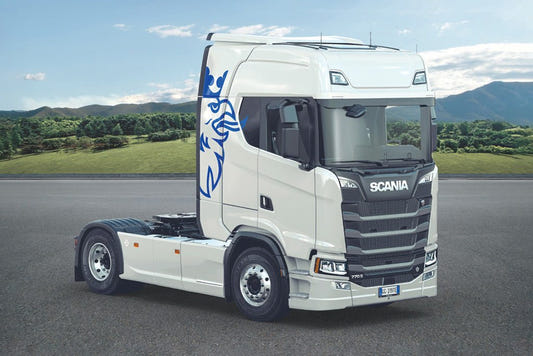 Italeri 1:24 Scania 770S V8 “White Cab” - 3965