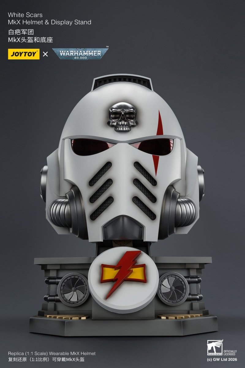 Joy Toy Warhammer 40k: Helmet with Display Stand White Scars MkX 44cm - Loaded Dice