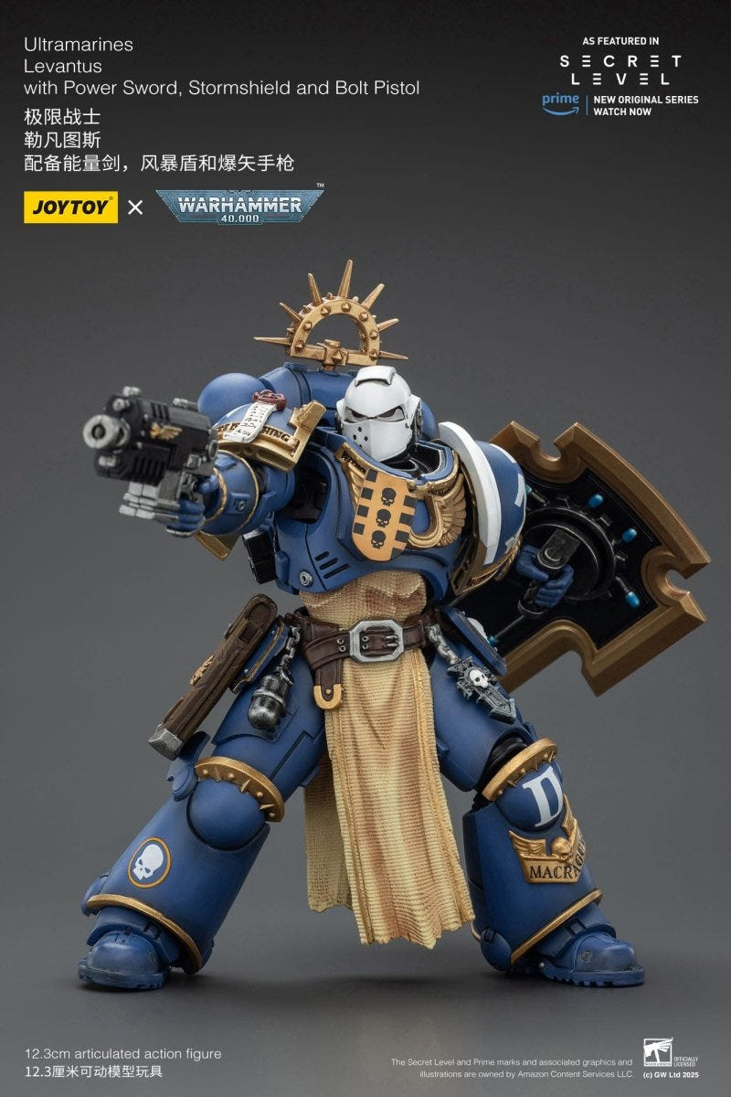 Joy Toy Ultramarines Levantus aiming bolt pistol with shield on back