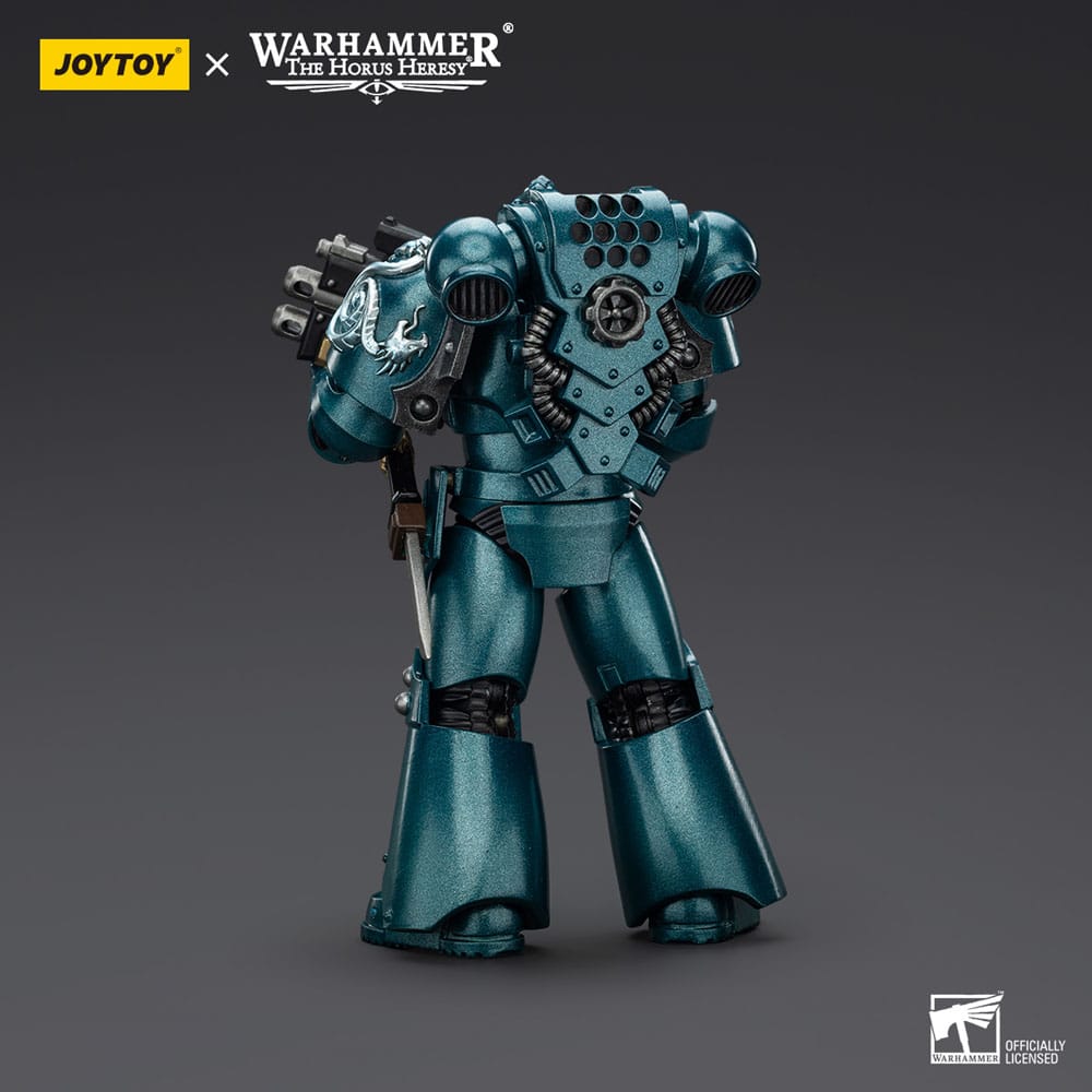 JoyToy Horus Heresy Alpha Legion Headhunter, combi-bolter and dagger, back view, on dark