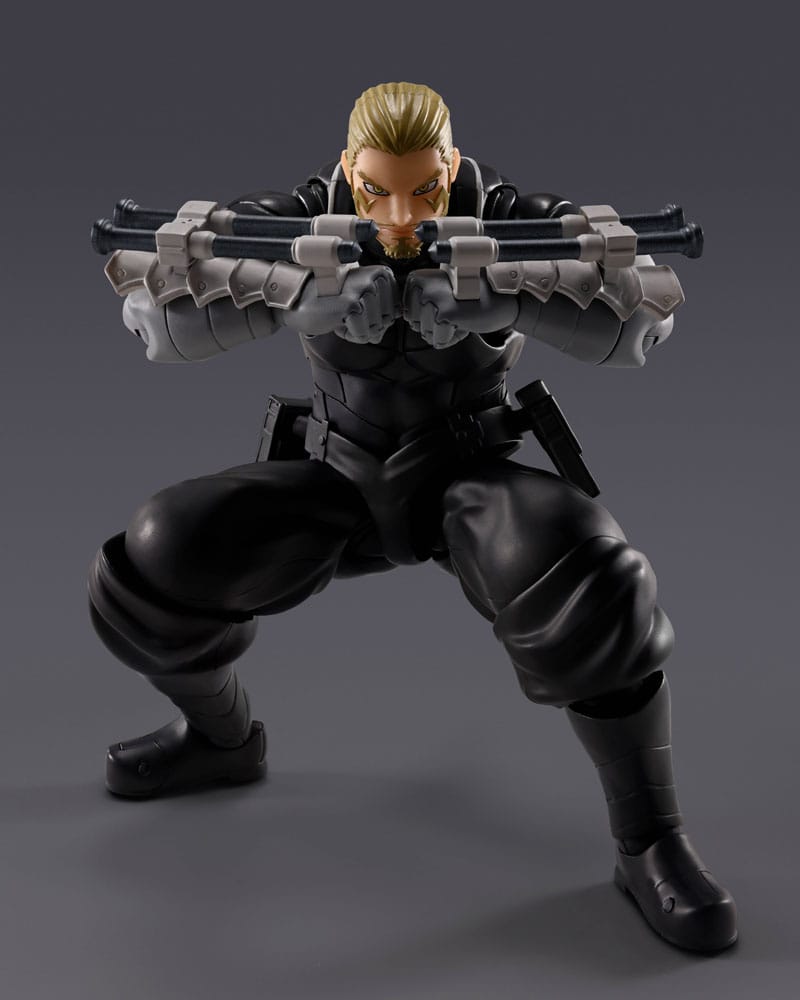 Kaiju No. 8 S.H.Figuarts Isao Shinomiya figure crouched with both gauntlets raised