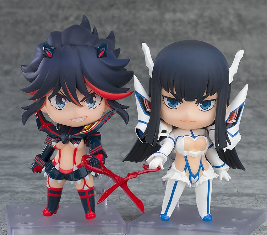 Ryuko and Satsuki Nendoroids joining blades to form the full Scissor Blade, Satsuki separate