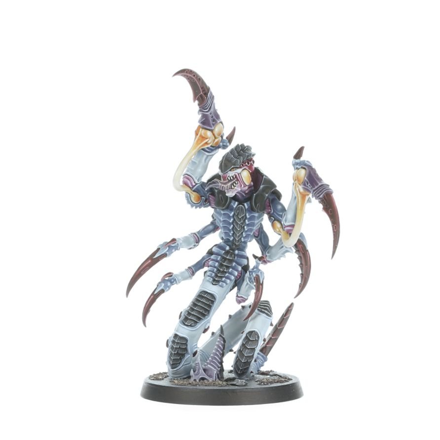 Painted Ravener rearing up with a pale spined arm raised, Kill Team Raveners