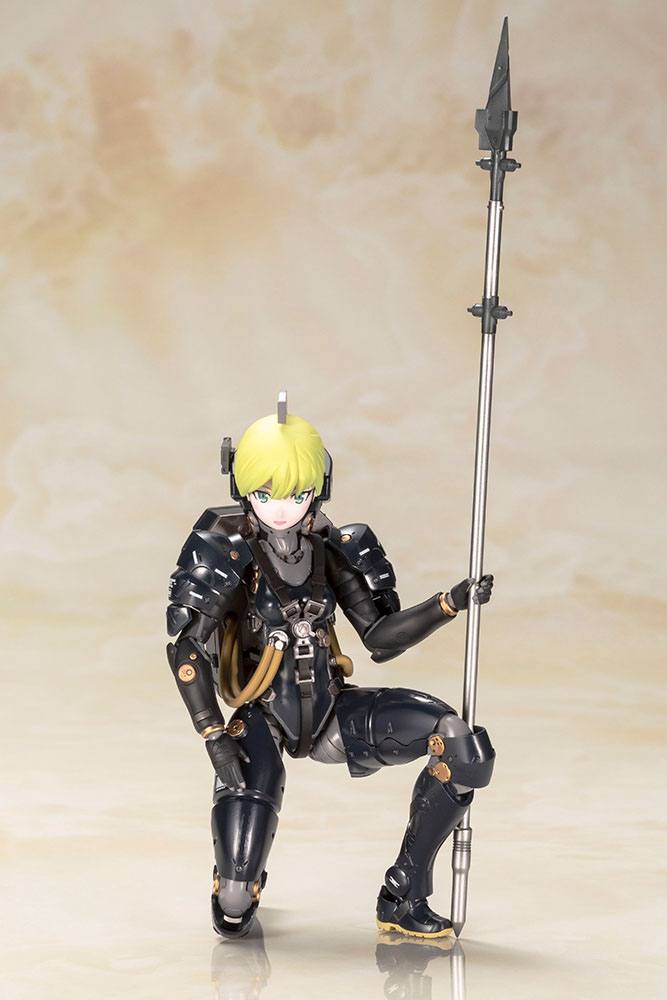Kotobukiya Ludens Black Ver. kneeling pose with spear in black armour and yellow hair