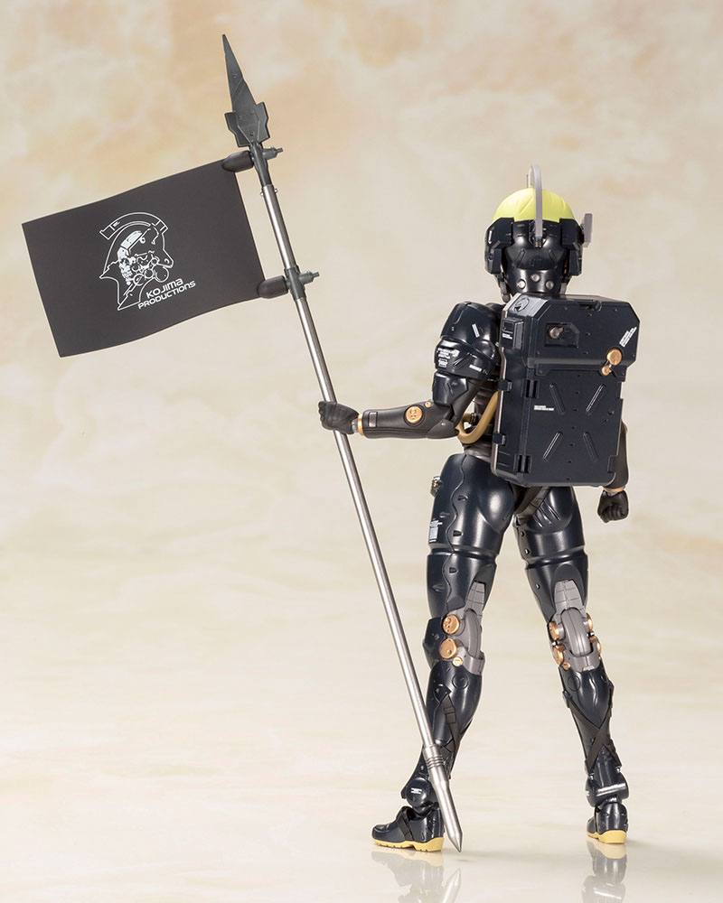 Ludens Black Ver. model kit rear view showing backpack and black Kojima Productions spear flag