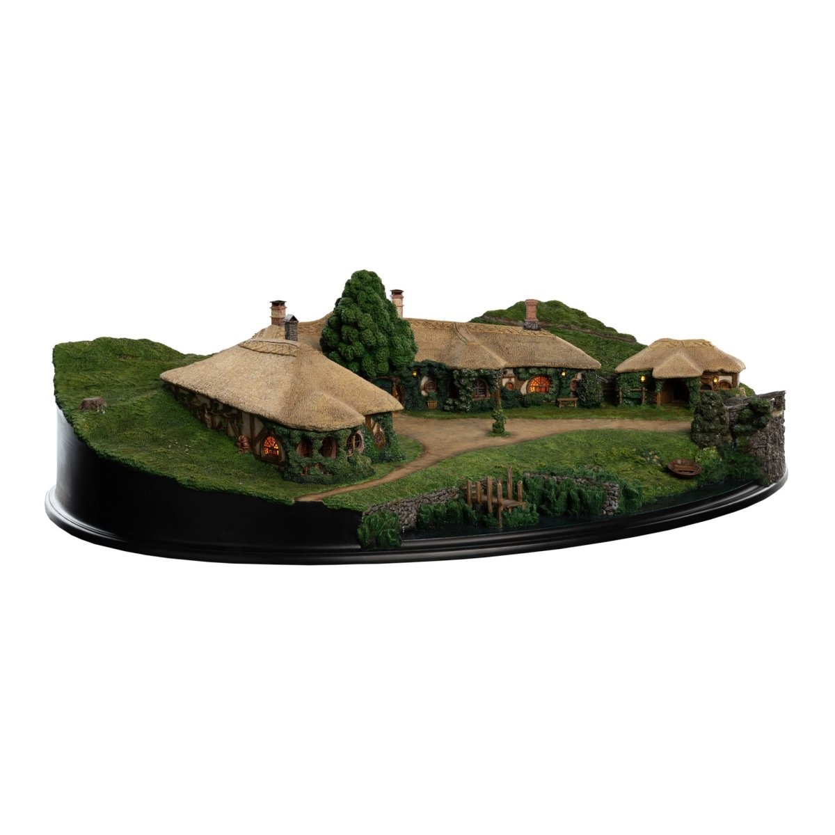 Lord of the Rings Statue The Green Dragon Inn ETA Aug 2026 - Loaded Dice