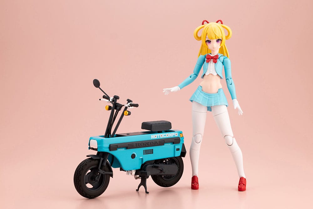 Megami Device Knight Alice standing beside the turquoise Honda Motocompo scooter