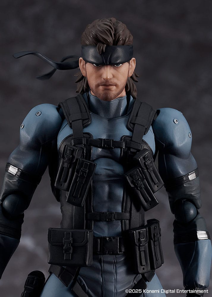 Close-up of figma Solid Snake face, bandana and tactical vest detail, Metal Gear Solid 2