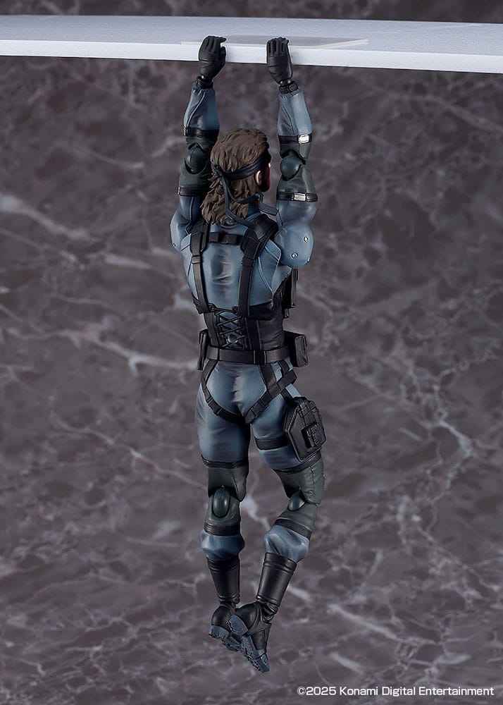 figma Solid Snake hanging from a rail by both hands using the hanging hand parts