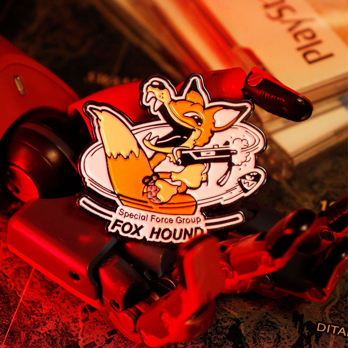 Metal Gear Solid FOXHOUND Limited Edition Pin Badge - Loaded Dice