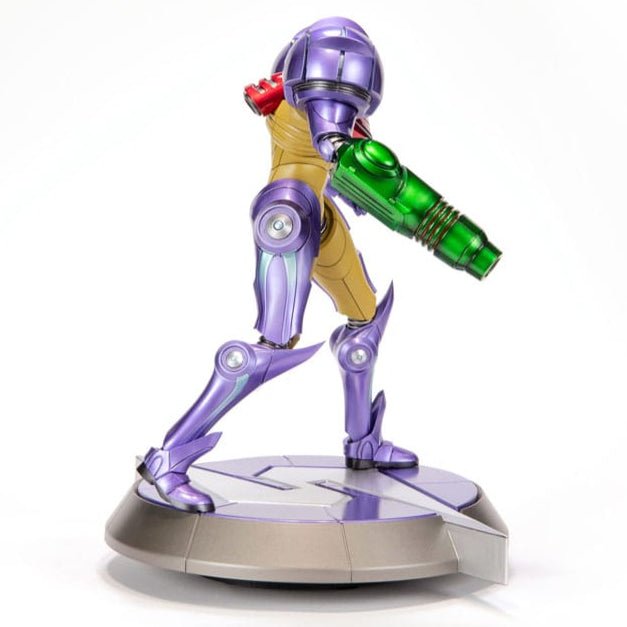 Samus Gravity Suit statue by First 4 Figures, left side view mid-stride
