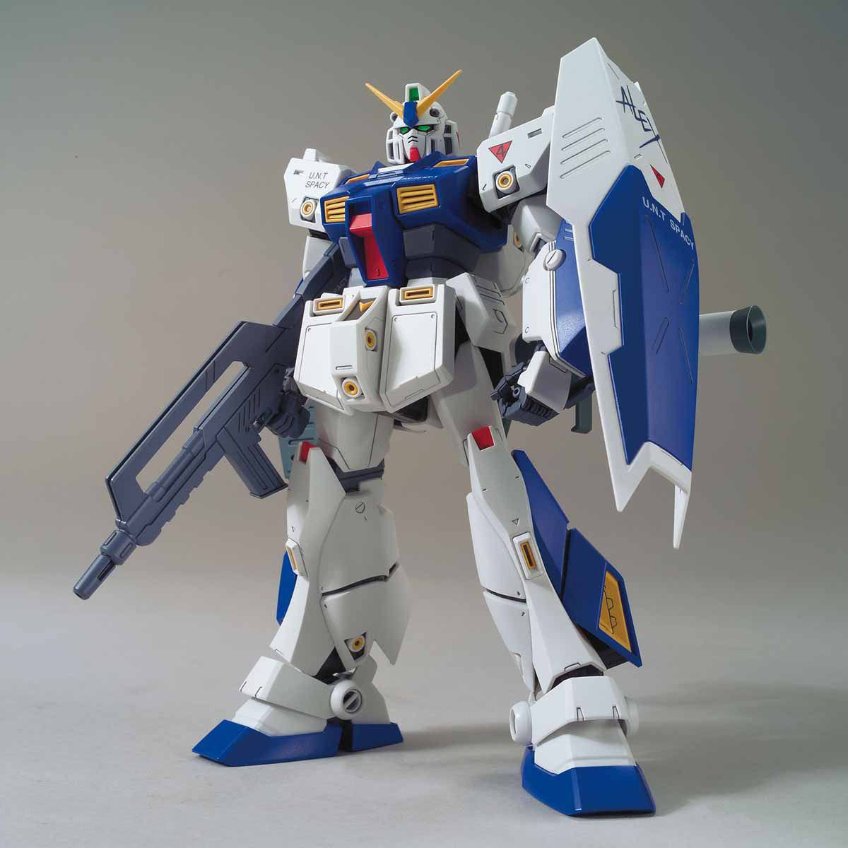 Bandai MG 1:100 Gundam NT-1 Version 2.0 - MK57706