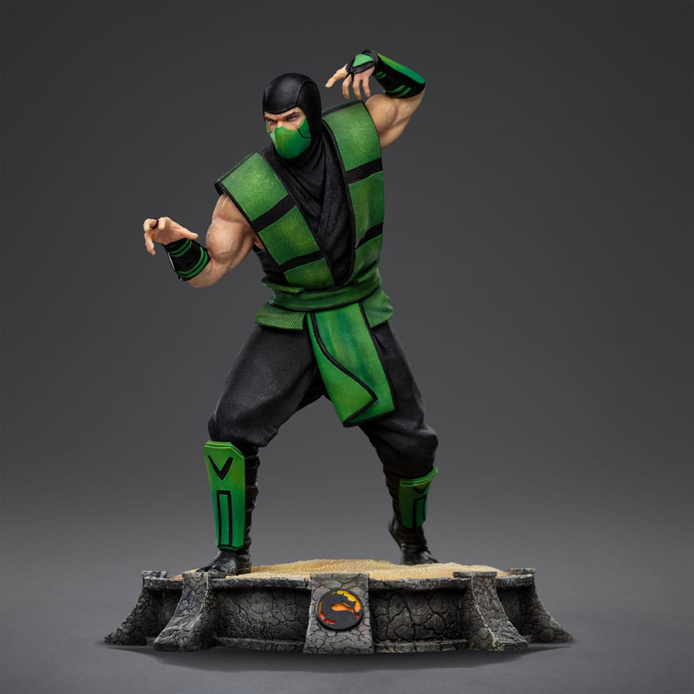 Iron Studios Mortal Kombat Reptile Art Scale statue front view against a grey studio backdrop