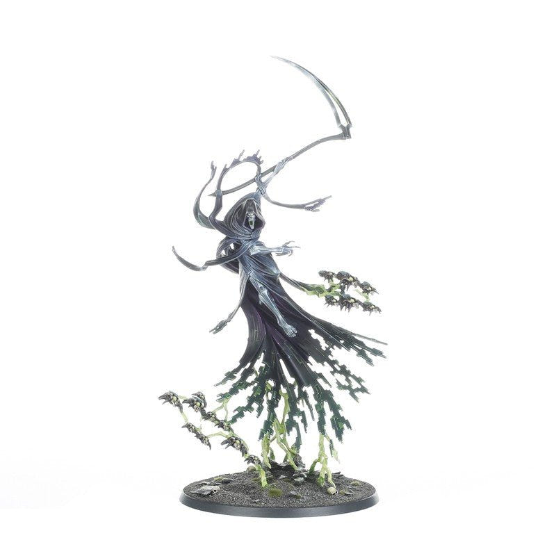 Painted C'tan Shard of the Nightbringer in lighter grey tones with glowing green tendrils