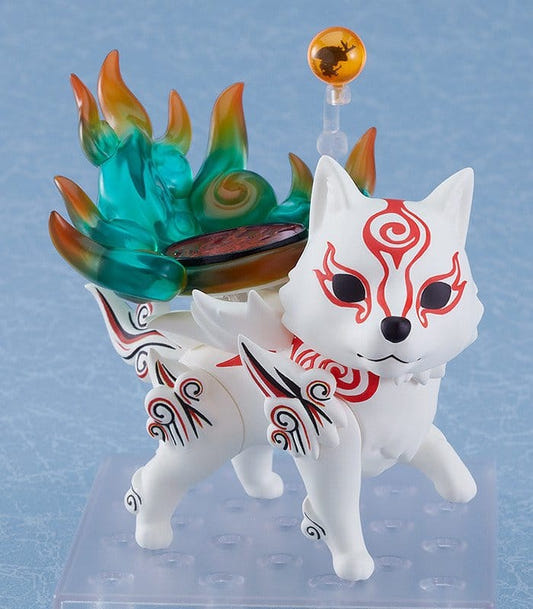 Okami Nendoroid Shiranui DX Ver. with a flaming green reflector on its back