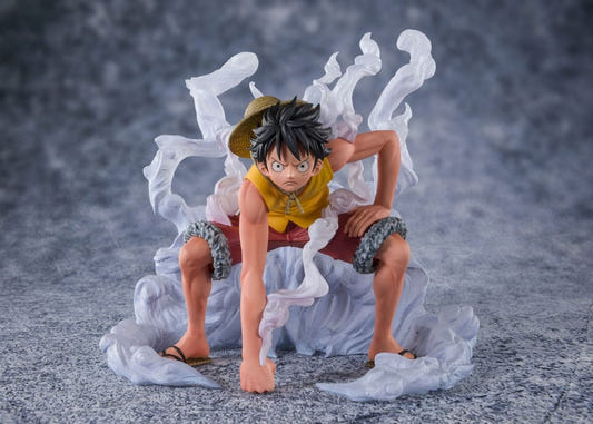 One Piece FiguartsZERO Monkey D. Luffy Summit Battle statue crouched in Gear Second steam