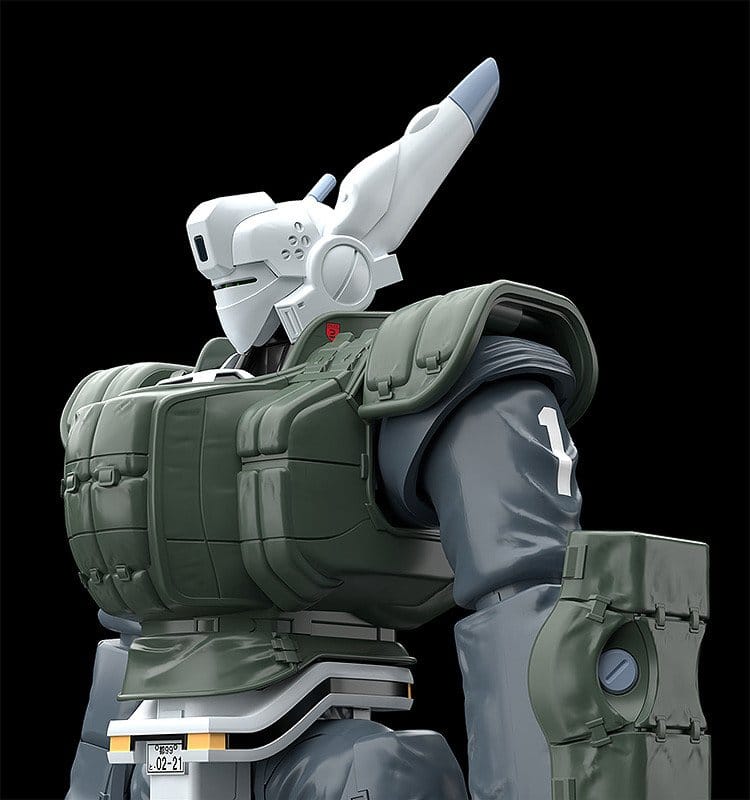 Close-up of AV-98 Ingram Reactive Armor head and green armoured chest, Moderoid