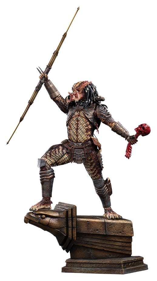 Iron Studios Predator 2 City Hunter 1/10 Art Scale statue with spear and trophy skull, front view