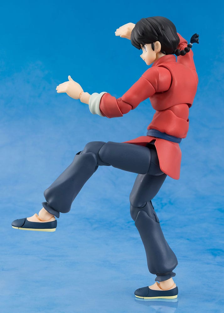 Ranma 1/2 S.H.Figuarts Ranma Saotome figure in a side-on fighting stance with leg lifted