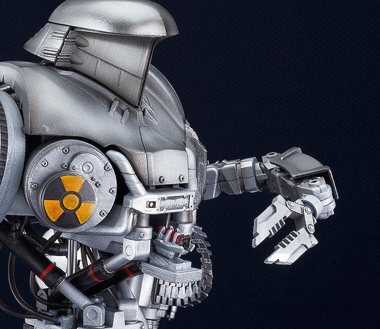 Moderoid RoboCop 2 Cain close-up of abdomen hatch and claw hand detail