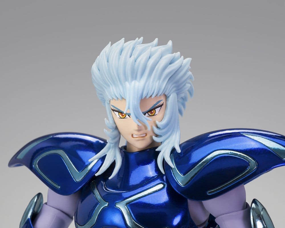 Close-up of the Saint Seiya Myth Ex Alioth Fenrir figure's gritted-teeth face, bare-headed