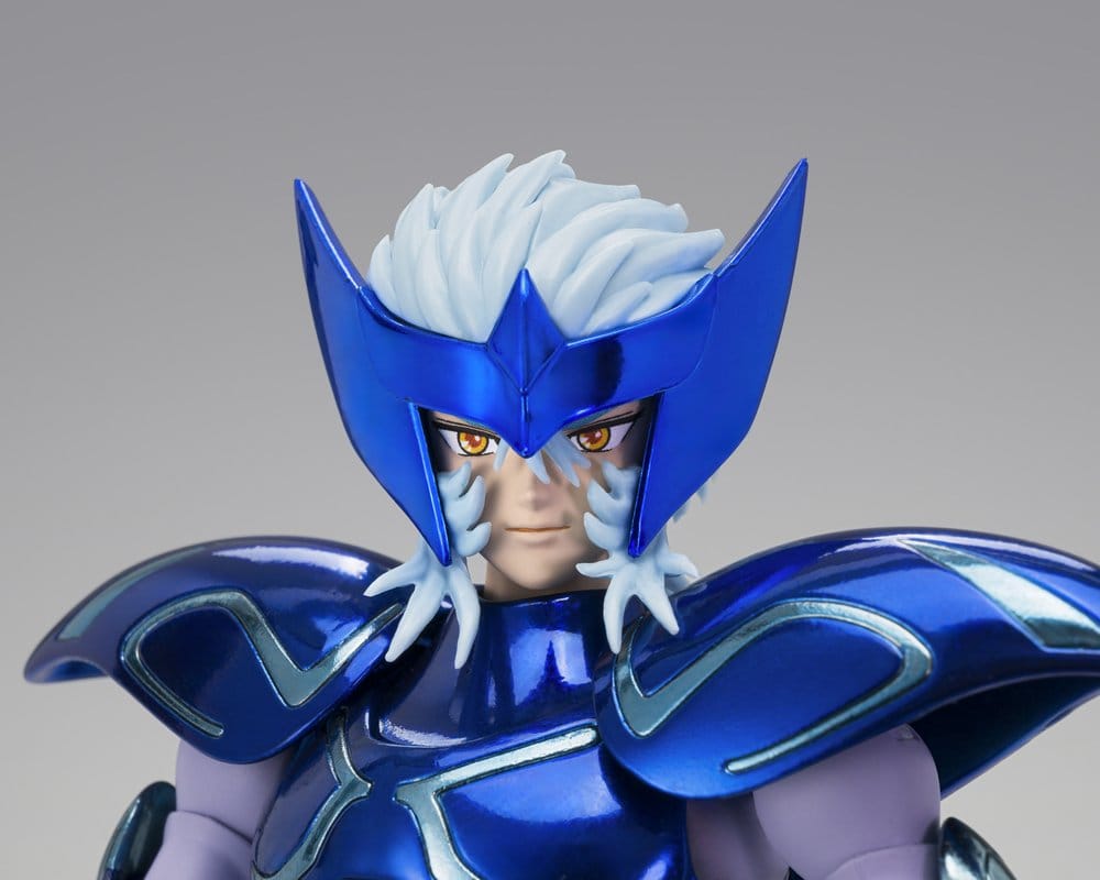 Close-up of the Alioth Fenrir Myth Ex figure's stern face under the blue helmet, front view