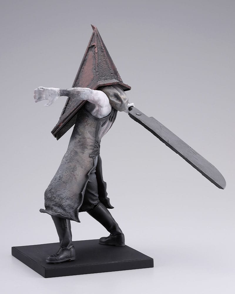 Red Pyramid Thing Oshi Works statue, three-quarter left view with the Great Knife swung low