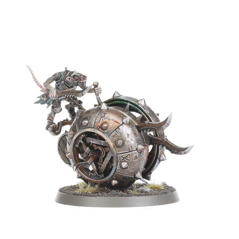Painted Skaven Doom-Flayer with rat pilot gripping the controls, front view