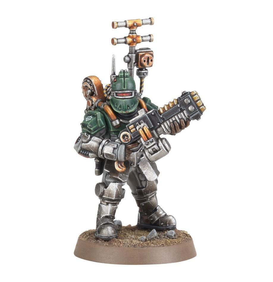 Painted Solar Auxilia Veletaris trooper with vox antenna and volkite weapon, front view
