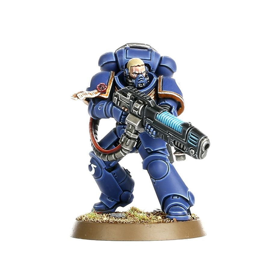 Painted Primaris Hellblaster Sergeant, bare-headed, holding a plasma incinerator with glowing coils