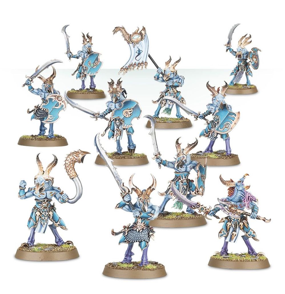 Painted Tzaangors with blades and shields from the Disciples of Tzeentch Tzaangor Warflock